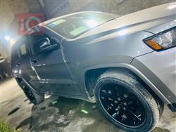 جیپ گراند شیرۆکی